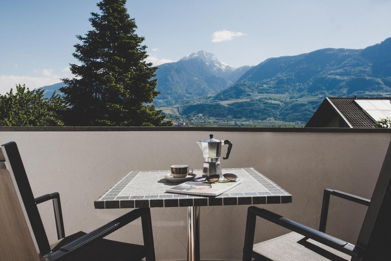 Guesthouse Christine Marlengo Bagian luar foto
