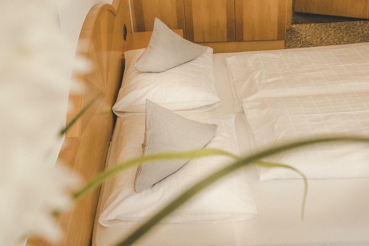 Guesthouse Christine Marlengo Bagian luar foto